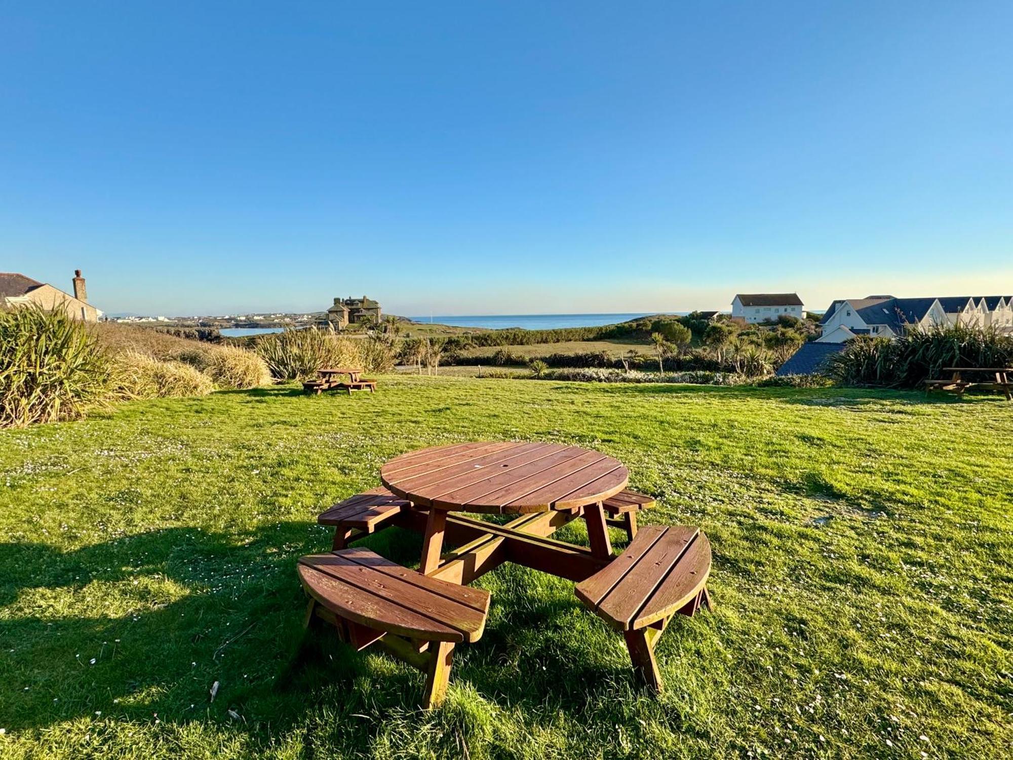 Lagoon View - Sea View- Pet Friendly - 2 Bed Apt - En-Suite Трирддур Экстерьер фото