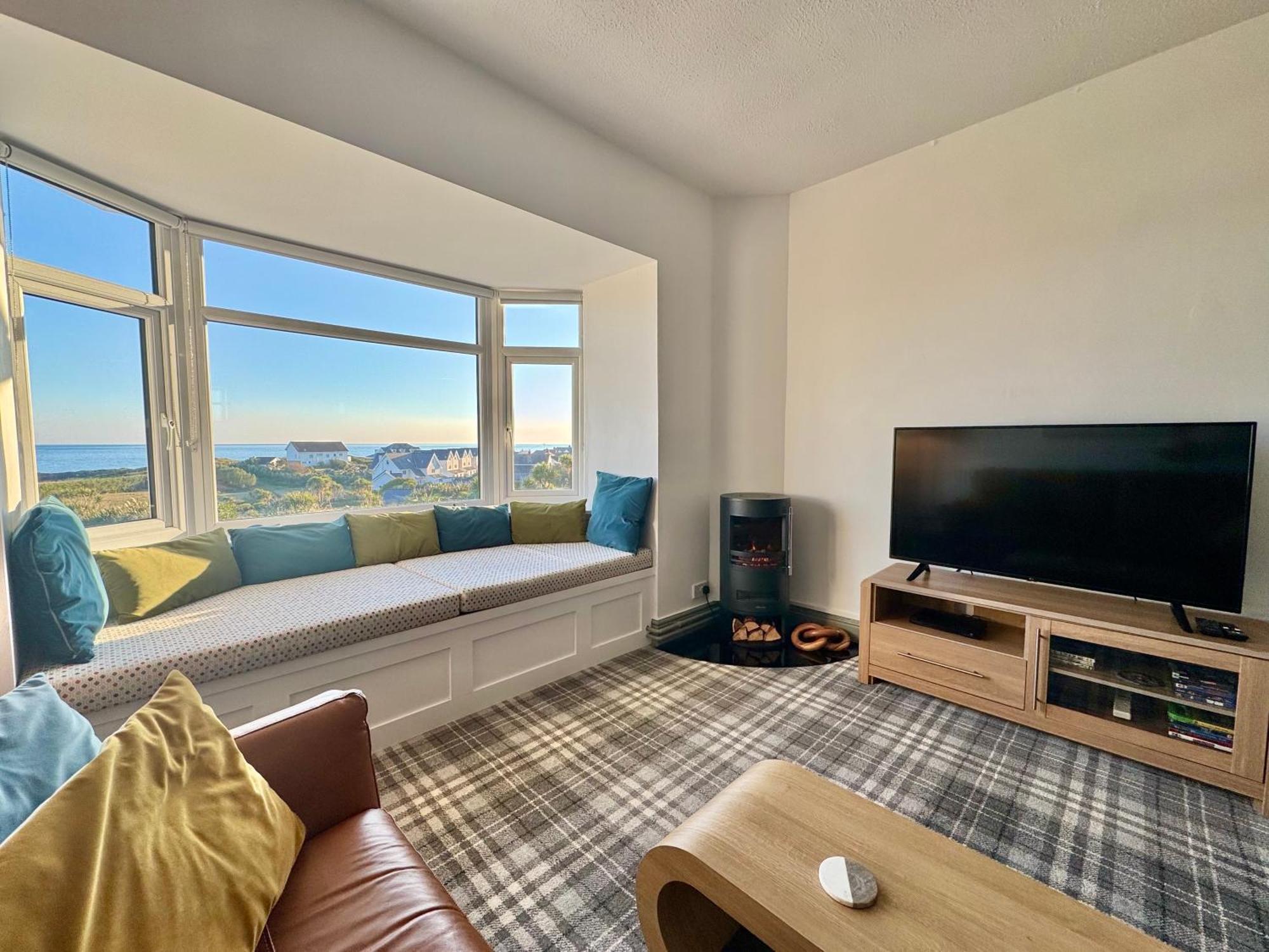 Lagoon View - Sea View- Pet Friendly - 2 Bed Apt - En-Suite Трирддур Экстерьер фото