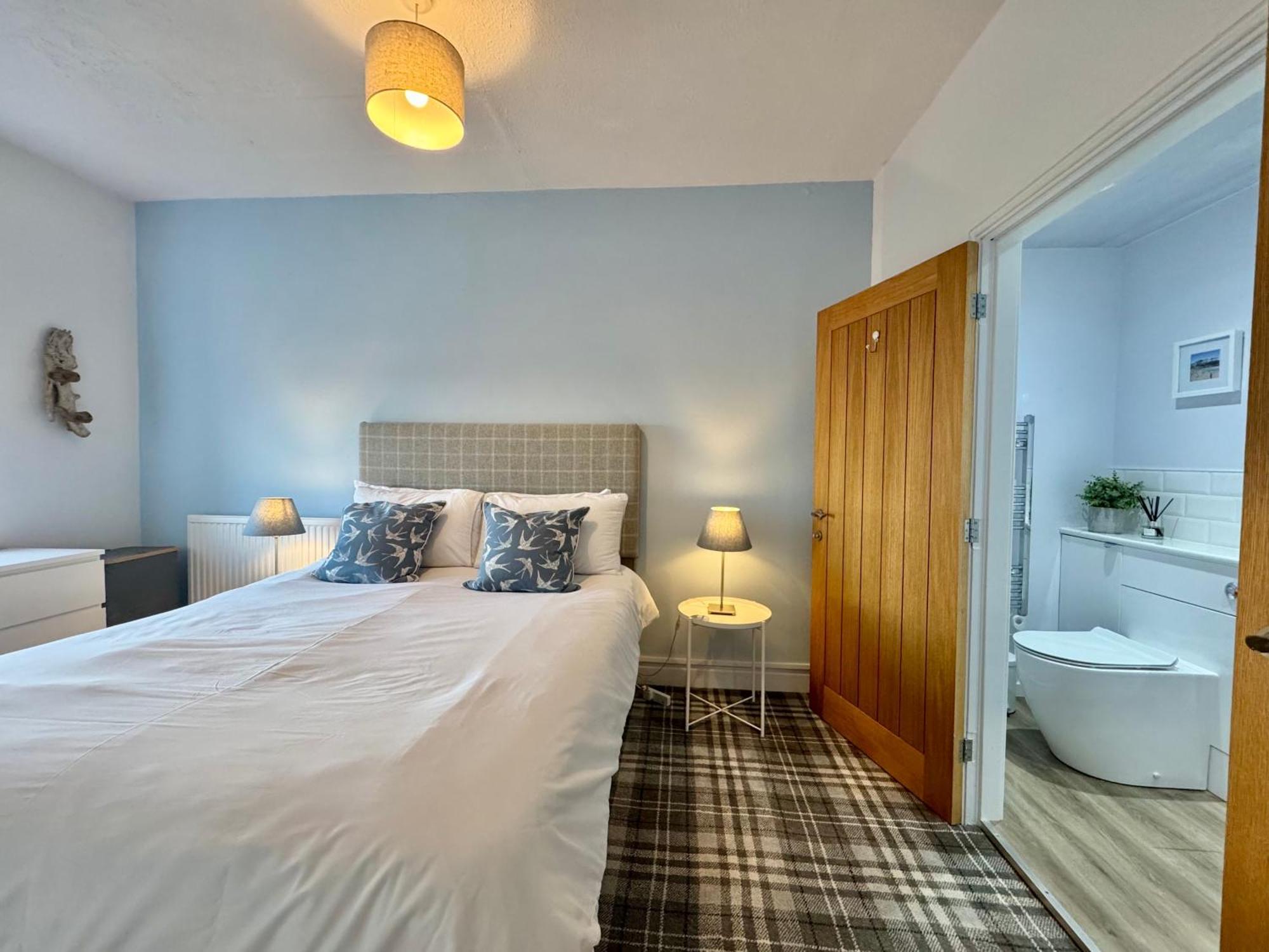 Lagoon View - Sea View- Pet Friendly - 2 Bed Apt - En-Suite Трирддур Экстерьер фото